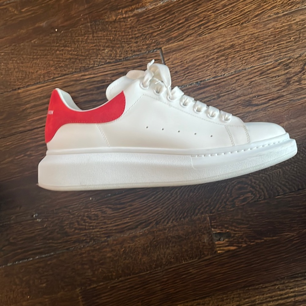 Alexander McQueen size 10.5/41 red and white